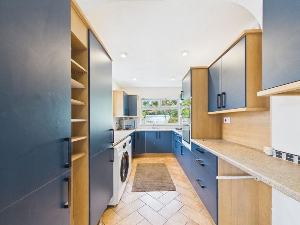 House in Gloucester - View 3