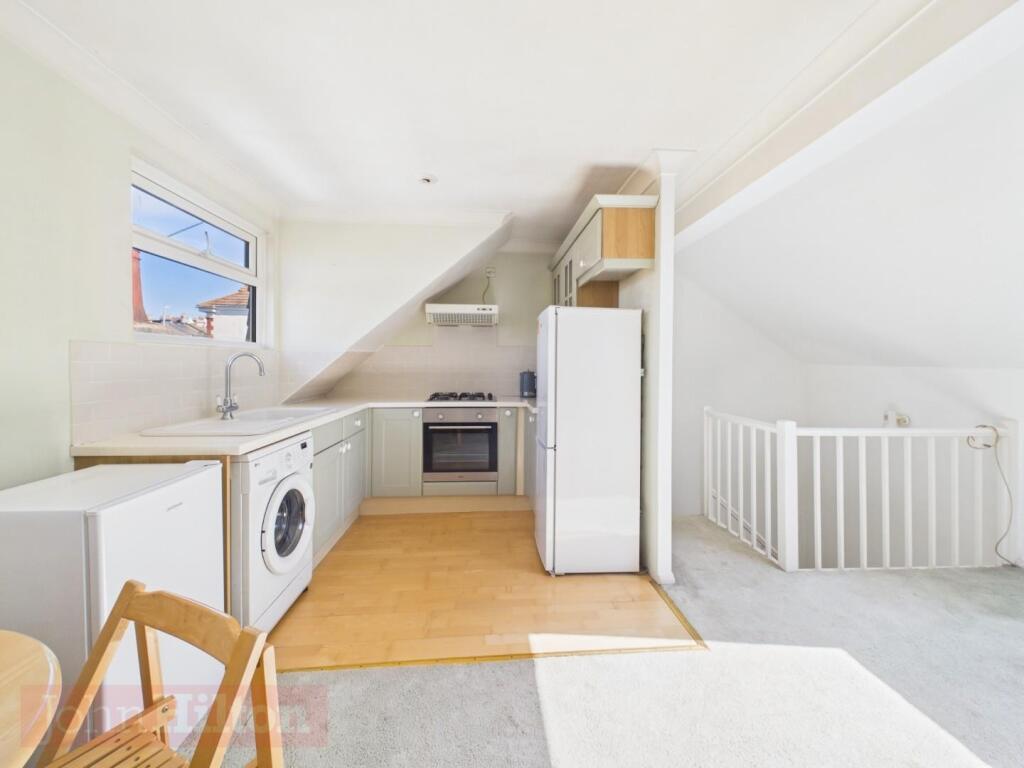 Apartment in Brighton, Queen's Park - View 5