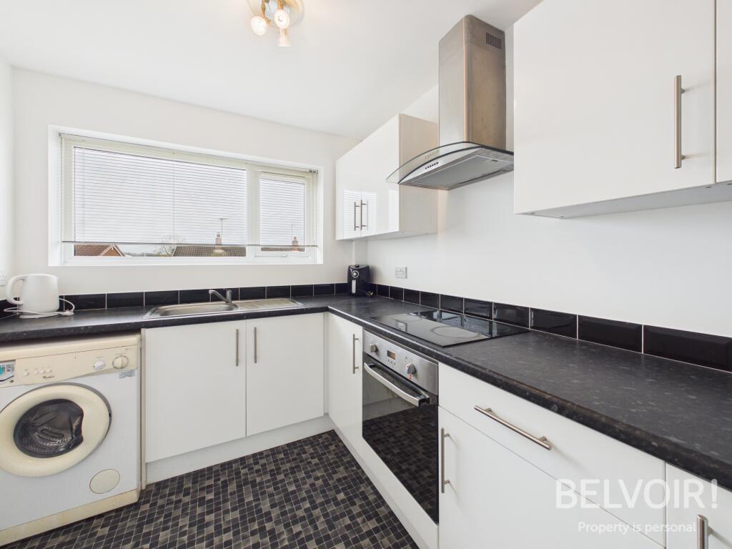 Balmoral Close, Stoke On Trent, ST4 photo 3