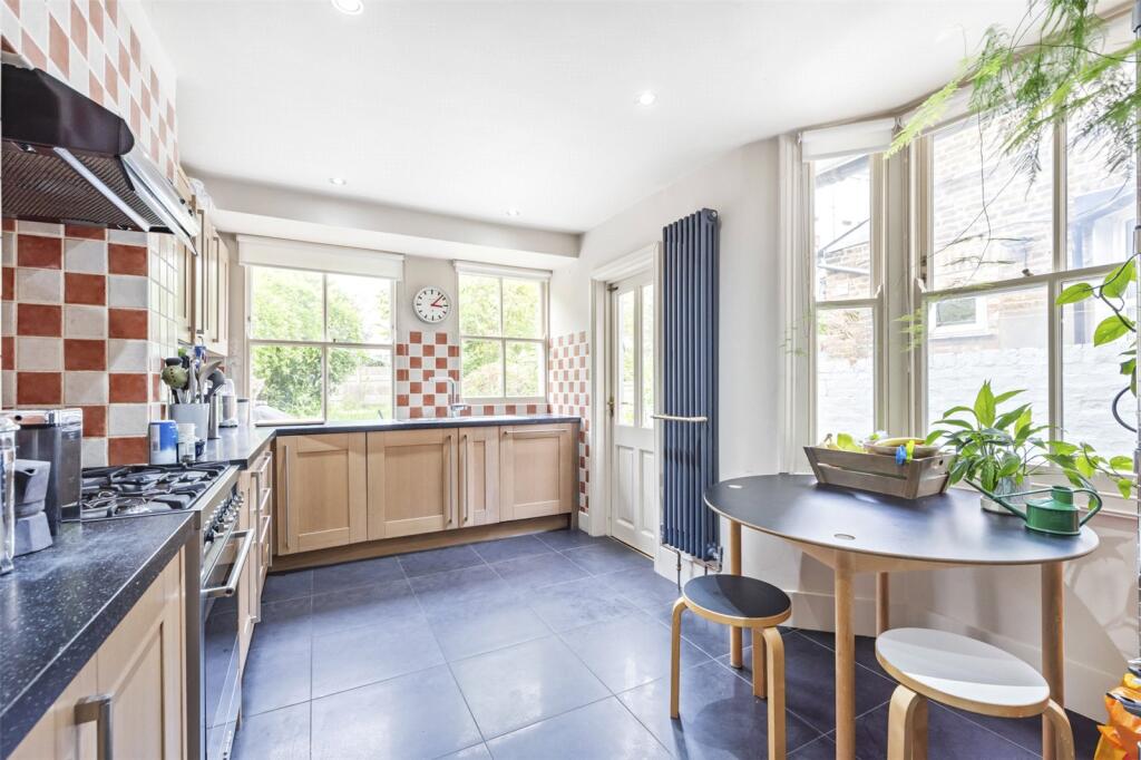 Highbury Hill, London, N5 - View 6