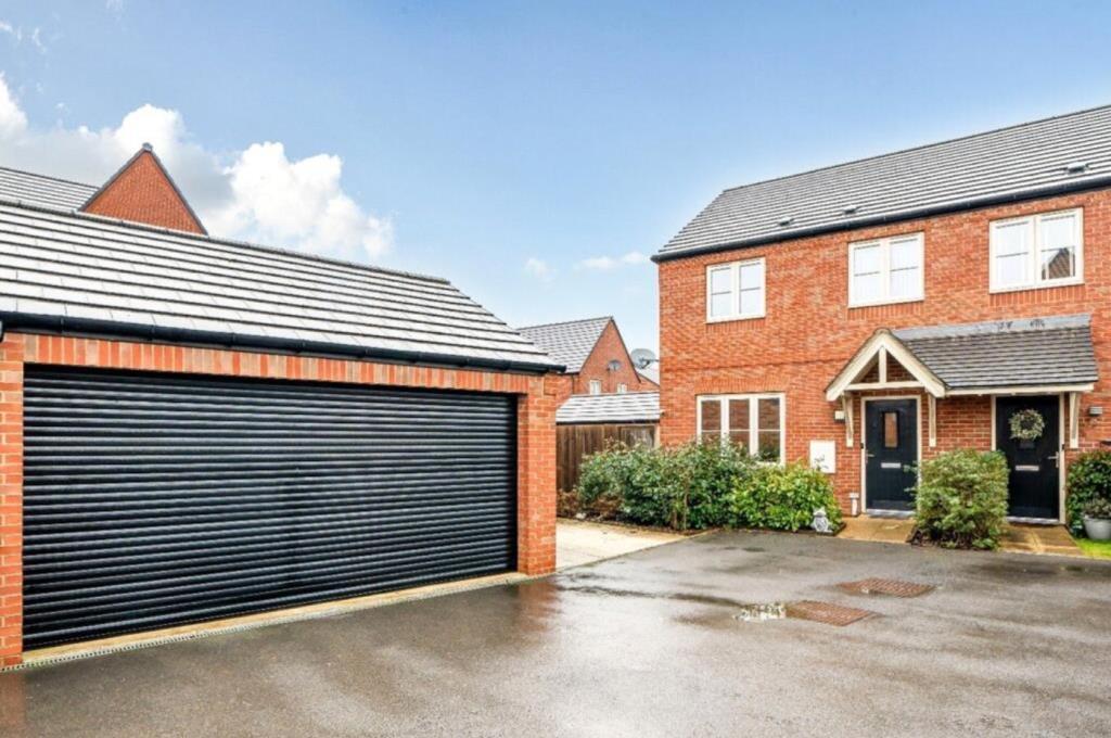Main image of property: Banbury, Oxfordshire, OX16