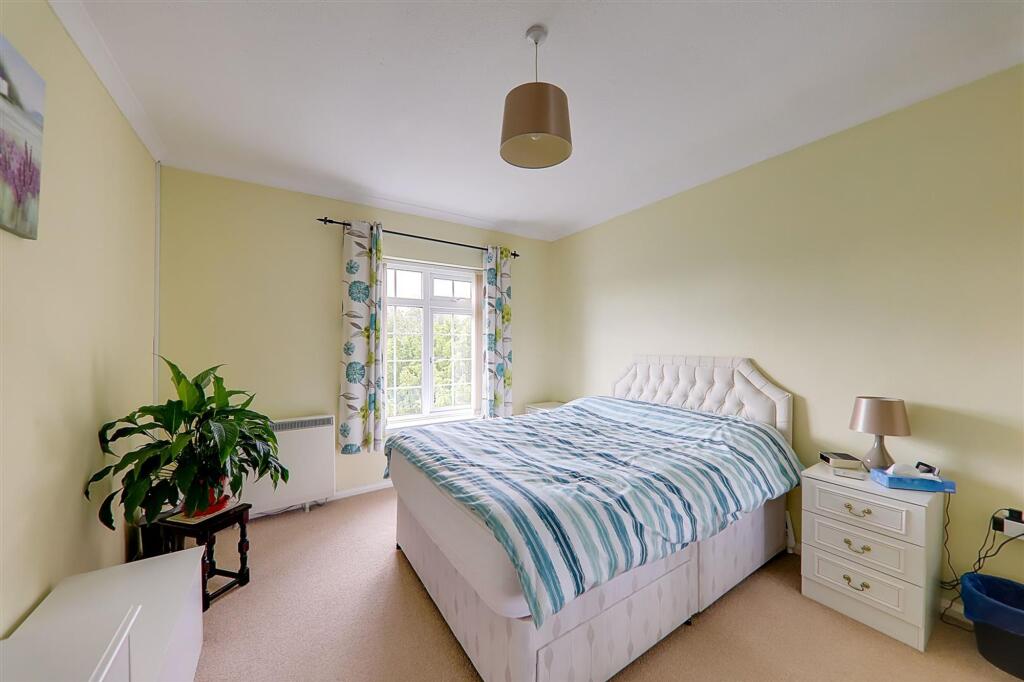 Apartment in Brighton - View 5