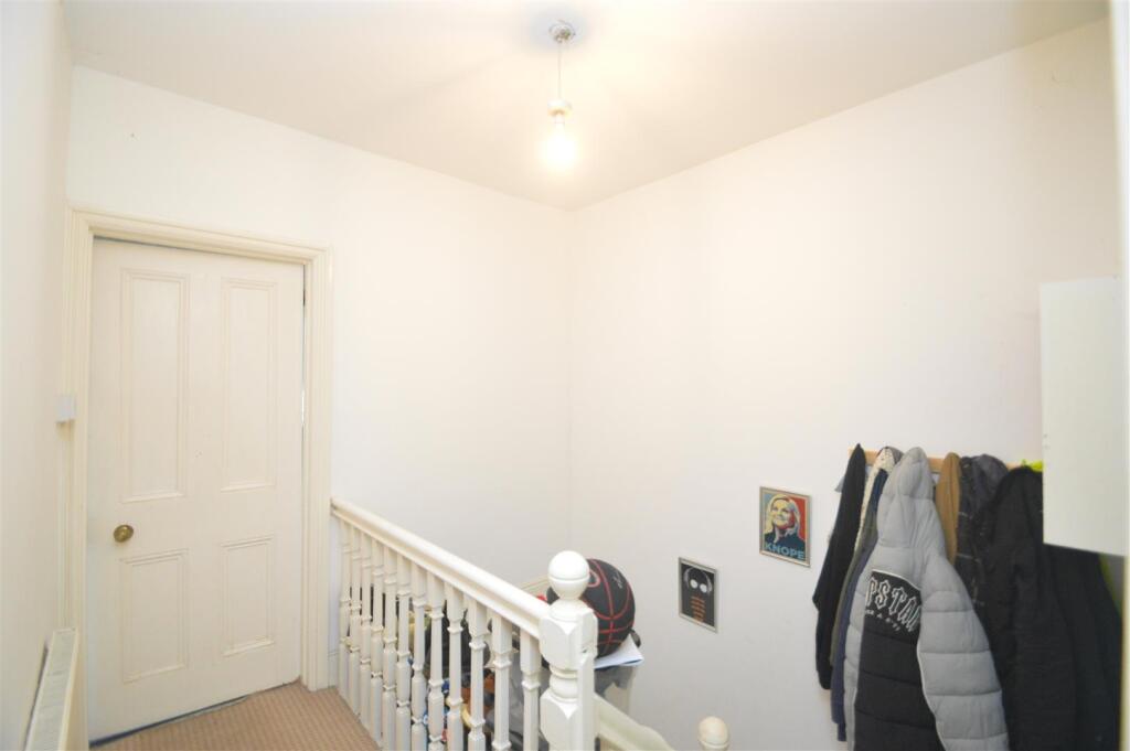 Mayfield Road, East Cowes photo 3