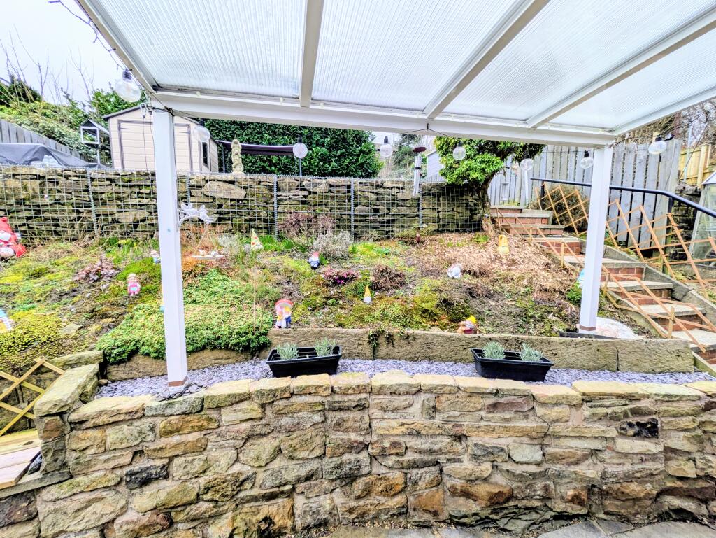 Additional image 29 of Frensham Grove, Bradford, BD7