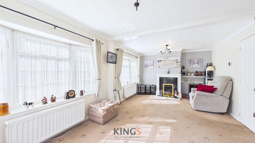 Woodside Lane, Hatfield, AL9 photo 3