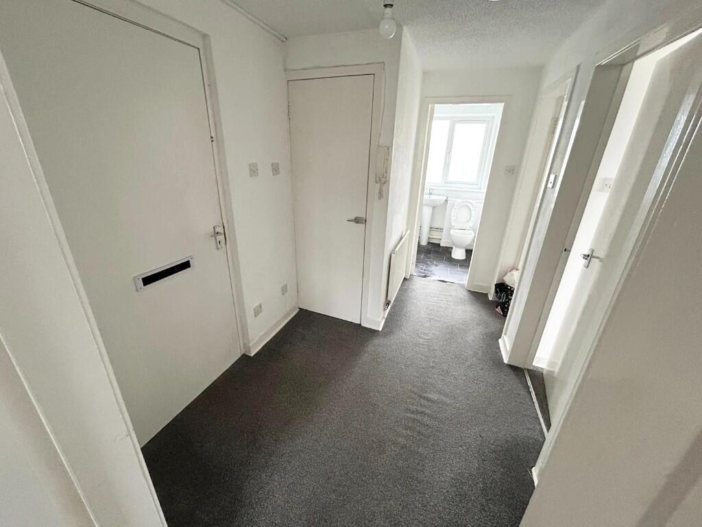 Main image of property: Three Rivers Walk, Glasgow, G75