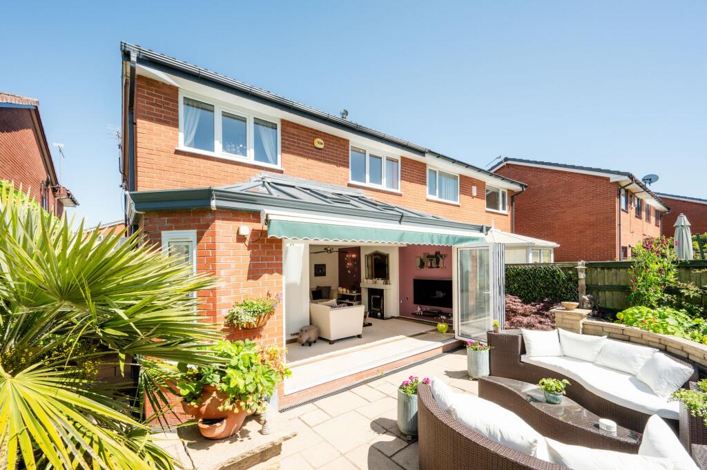 Turnberry, Skelmersdale, WN8 photo 4