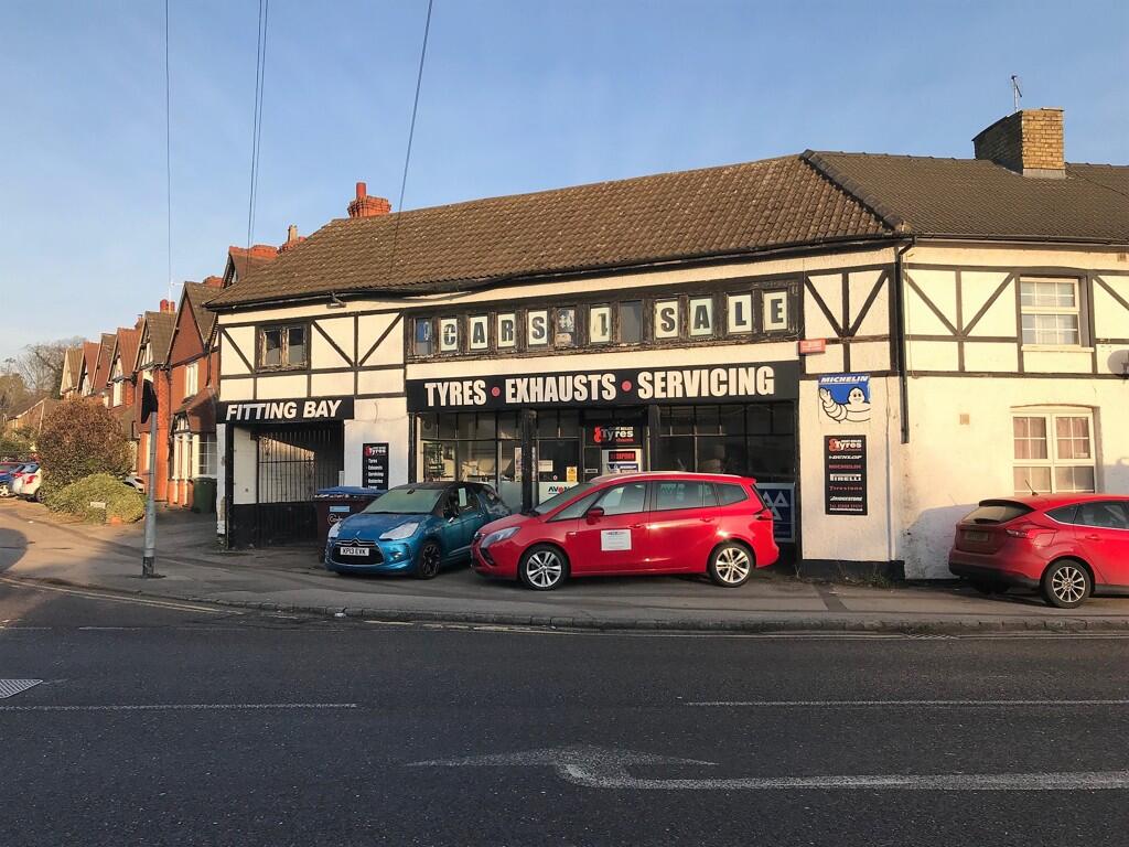 Main image of property: Buckingham Road, Bletchley, MK3 5HH