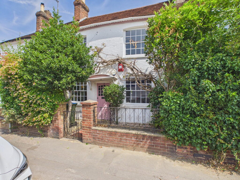 Main image of property: Brighton Road, Horsham, West Sussex.