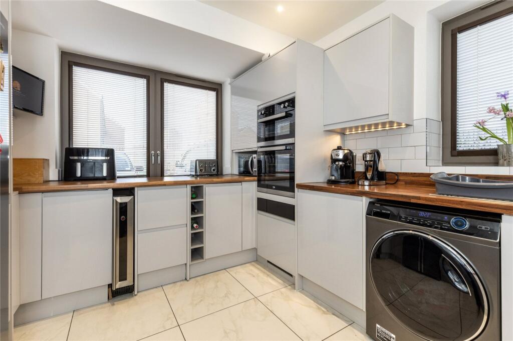 Main image of property: Nihill Place, Croydon, CR0