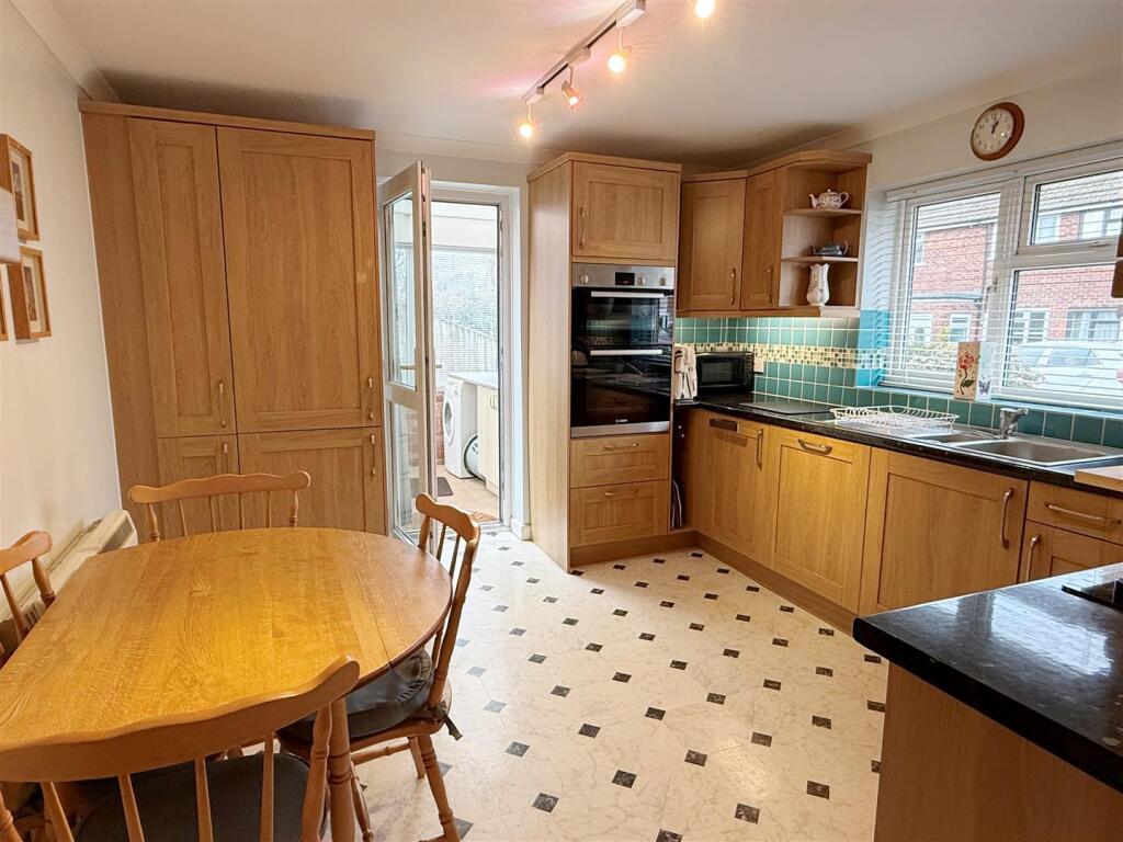 Enborne Grove, Newbury photo 4