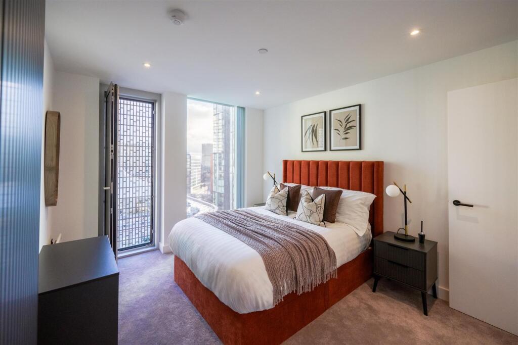 Apartment in Manchester, Castlefield, City Centre - View 3