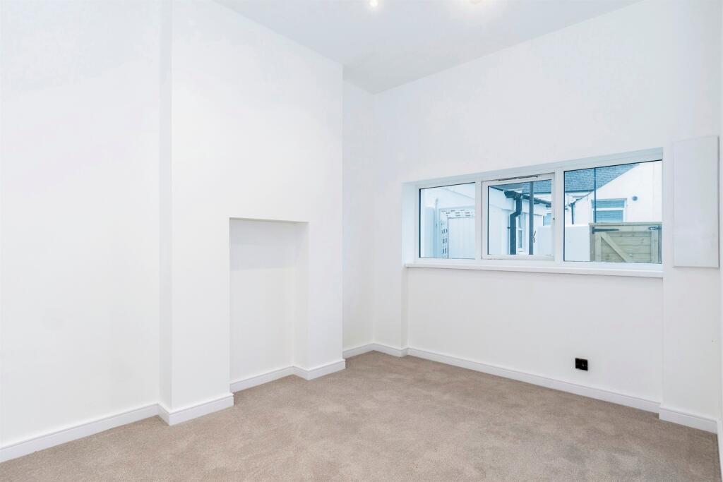Wolseley Road, Plymouth - View 6