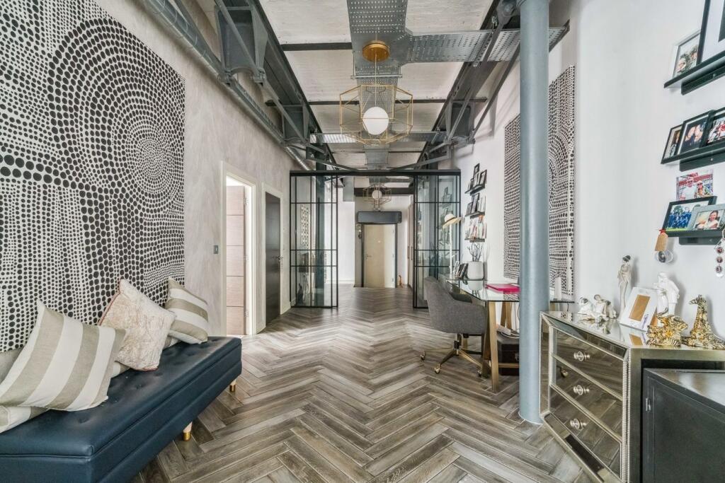 Apartment in London - View 5