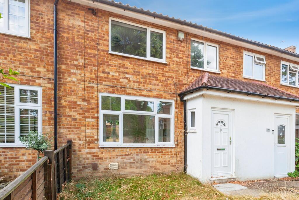 Main image of property: Wentworth Avenue, Slough