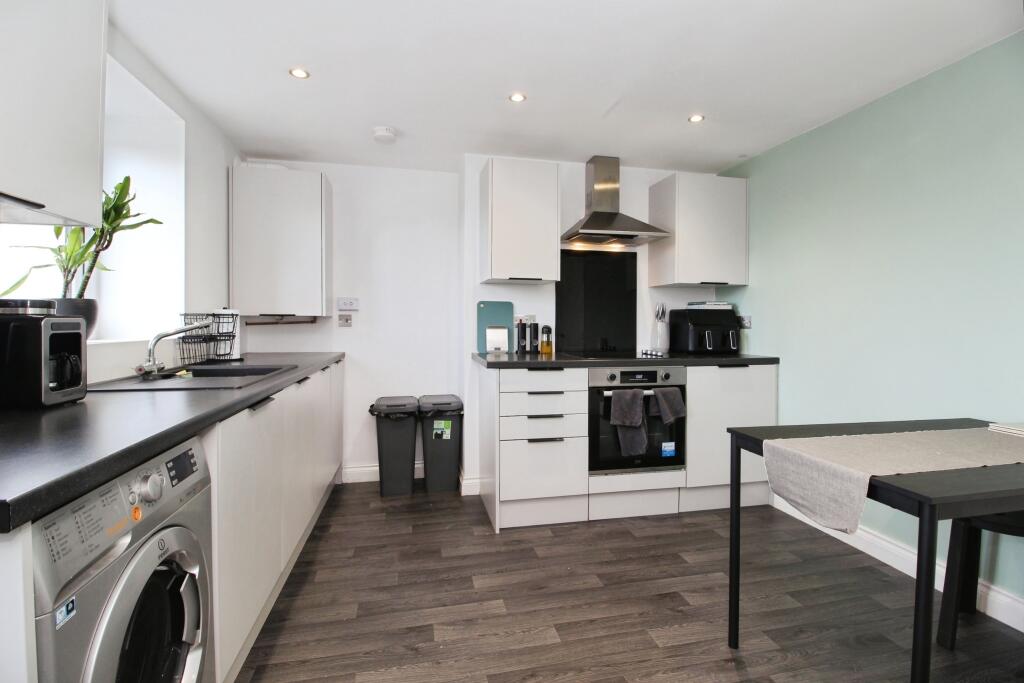 House in Barnsley, Athersley - View 2