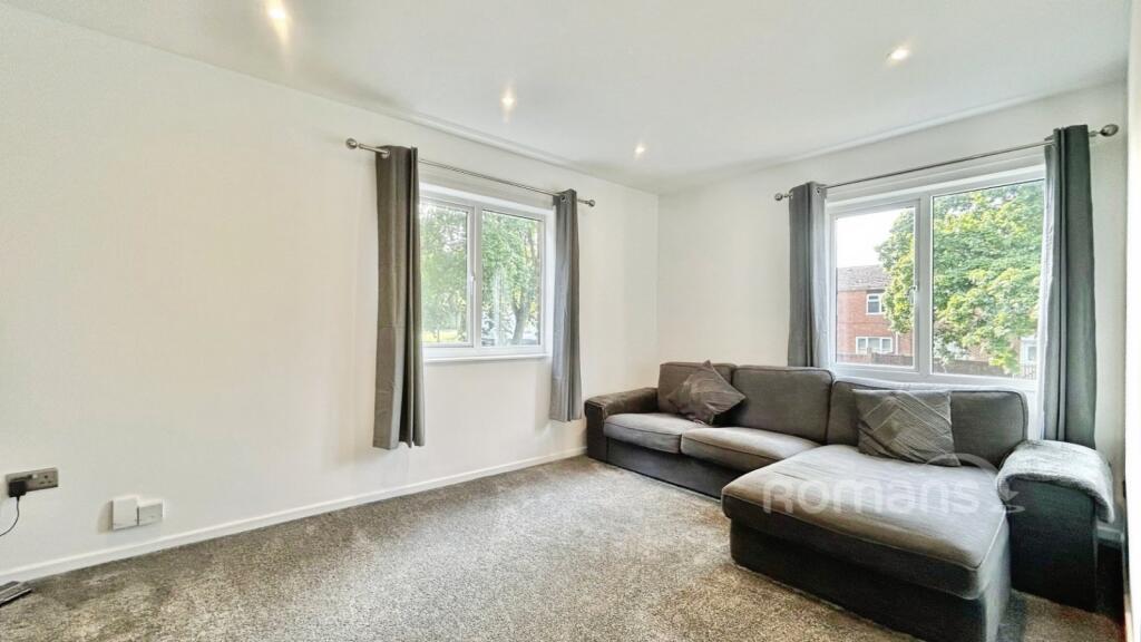 Apartment in Basingstoke and Deane, Brighton Hill - View 2