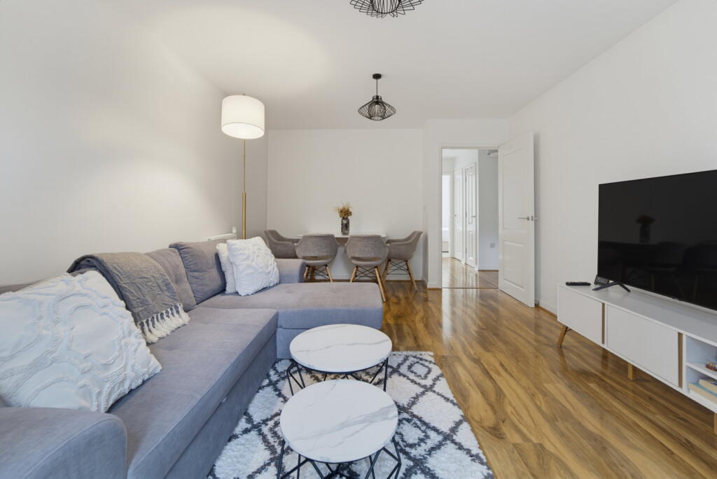 Apartment in Twickenham - View 2