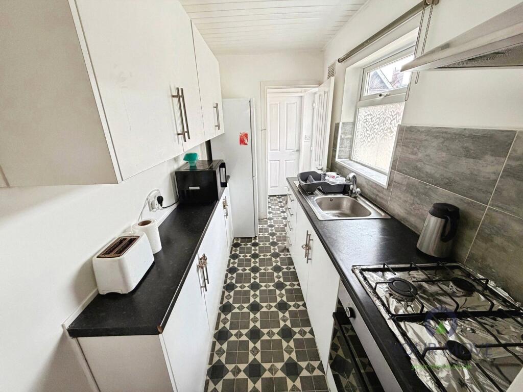 House in Stoke-on-Trent - View 2