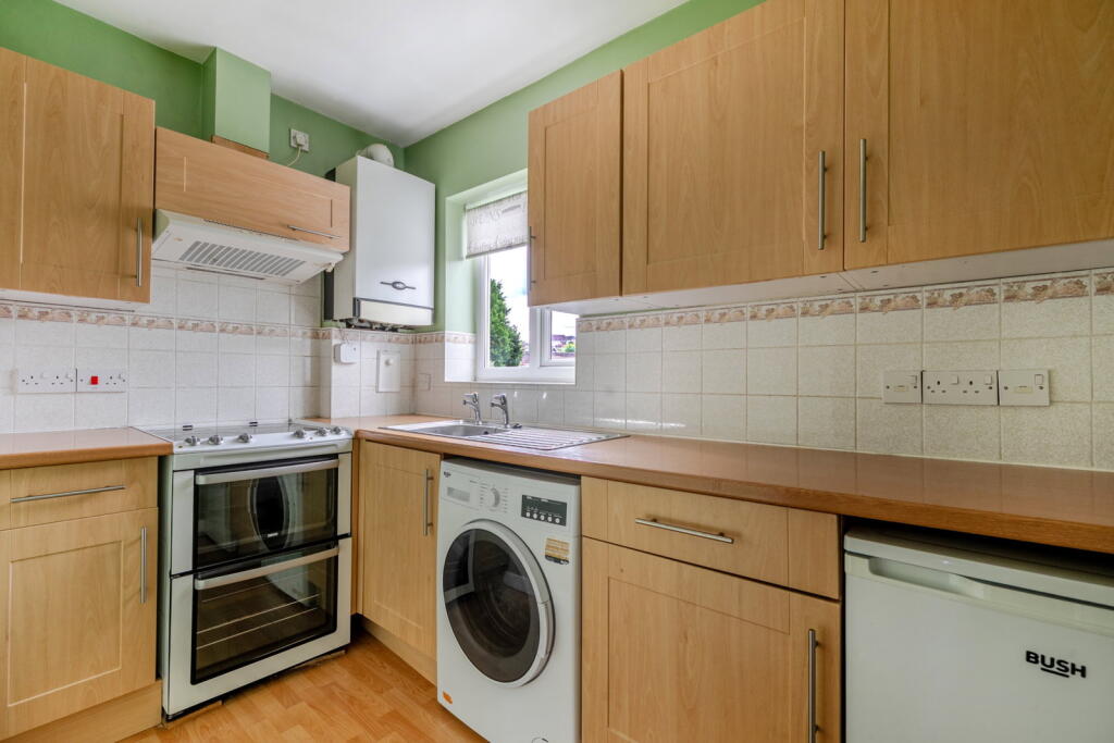 Apartment in Warminster, Wiltshire - View 5