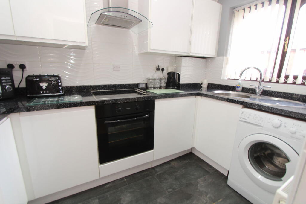 House in Dudley, West Midlands - View 3