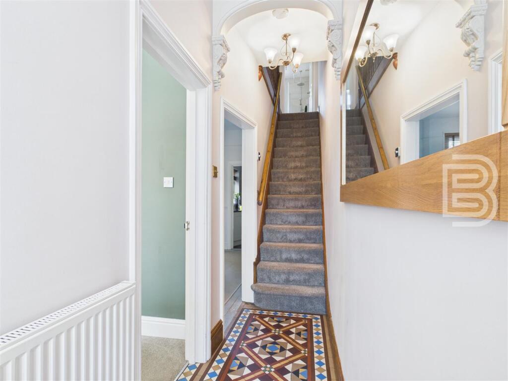 House in Rugby, Warwickshire - View 5