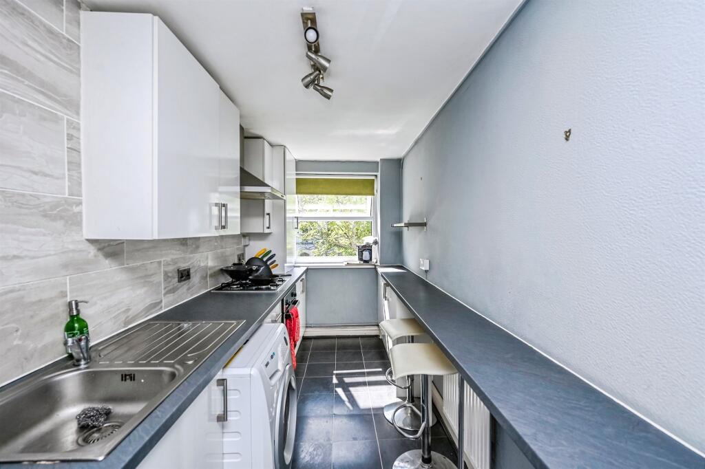 Apartment in Liverpool - View 5