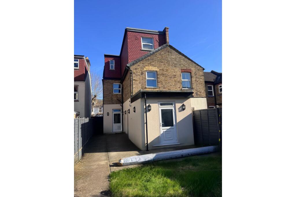 Main image of property: Brighton Road, South Croydon, CR2