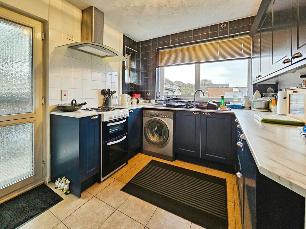 Quendon Way, Frinton-on-Sea, Essex photo 4