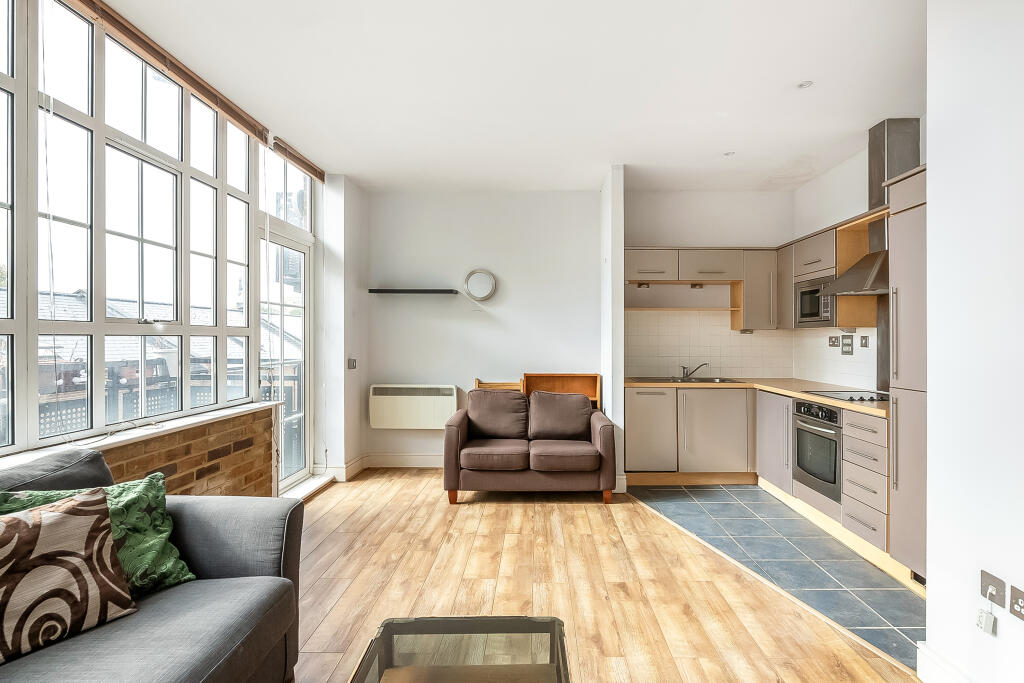 Apartment in London - View 5