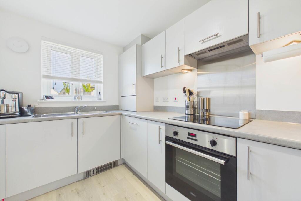 House in Motherwell, North Lanarkshire - More