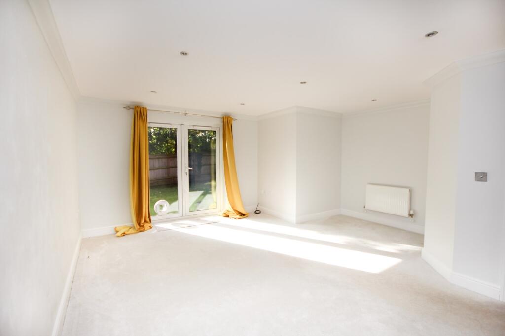 Apartment in Bracknell - View 3