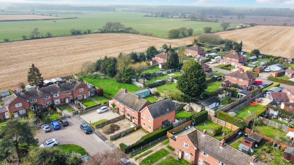 Main image of property: Hocket Crescent, Tunstall, Woodbridge, IP12