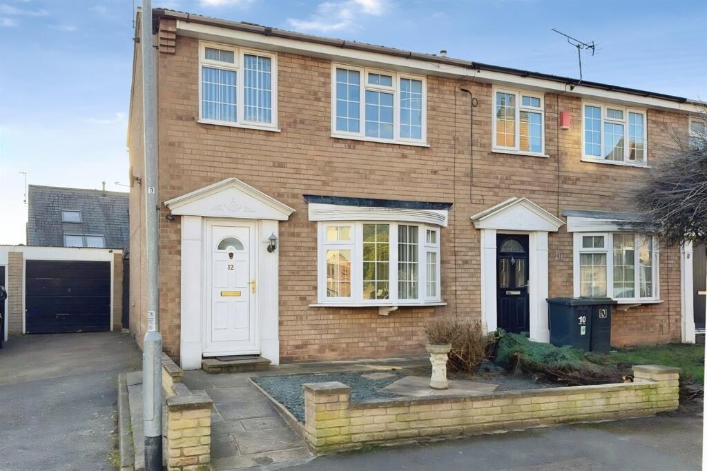 Main image of property: Hall Croft, Beeston, Nottingham NG9 1EL