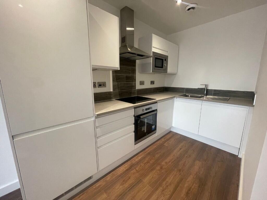 Apartment in Salford, Greater Manchester - View 2