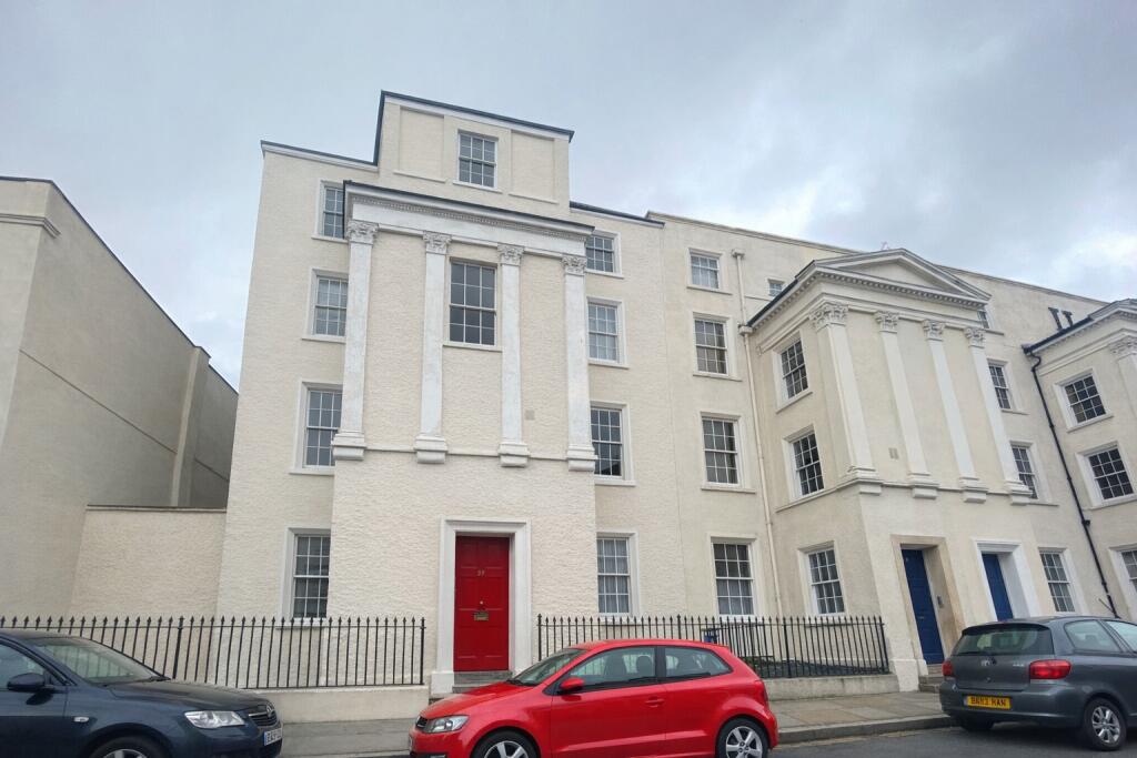 Main image of property: Park Mansions, Meridian Place, Bristol