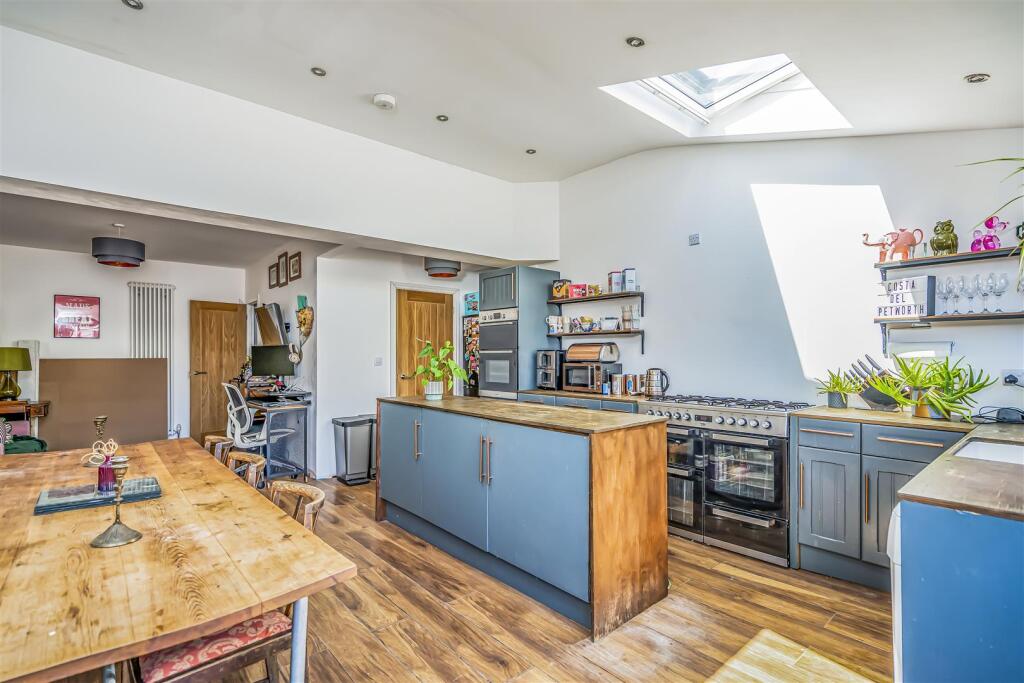 House in Portsmouth, Baffins - View 5