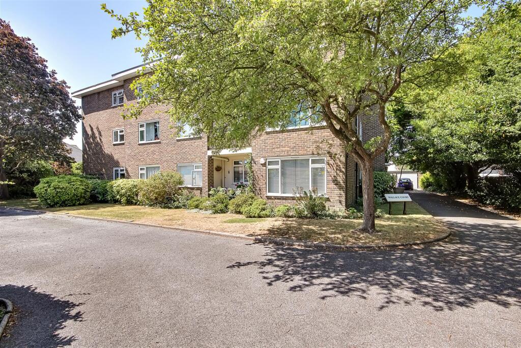Wallace Court, West Worthing, BN11