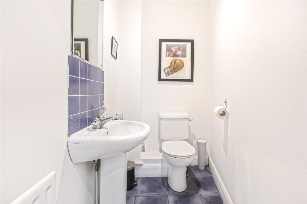 2 bedroom penthouse for rent