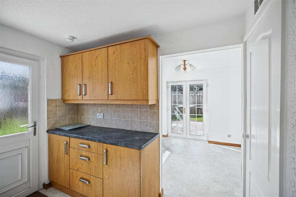 House in Larkhall, Raploch, Fairholm - More