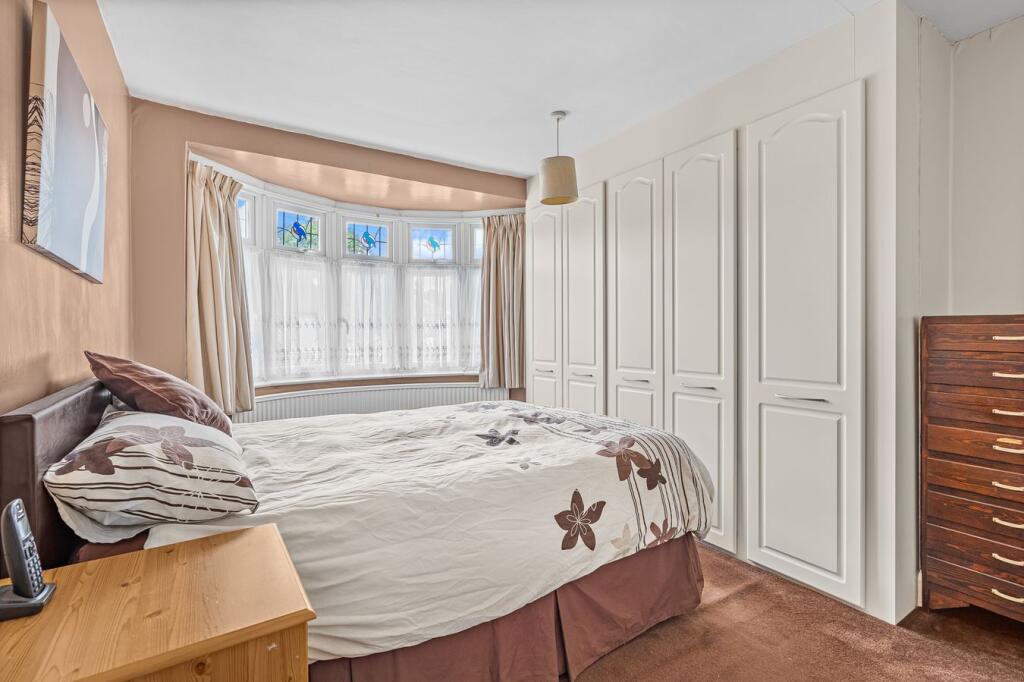 House in Twickenham - More