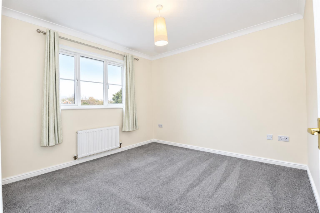 Apartment in Warwick, Whitemoor, Kenilworth - More