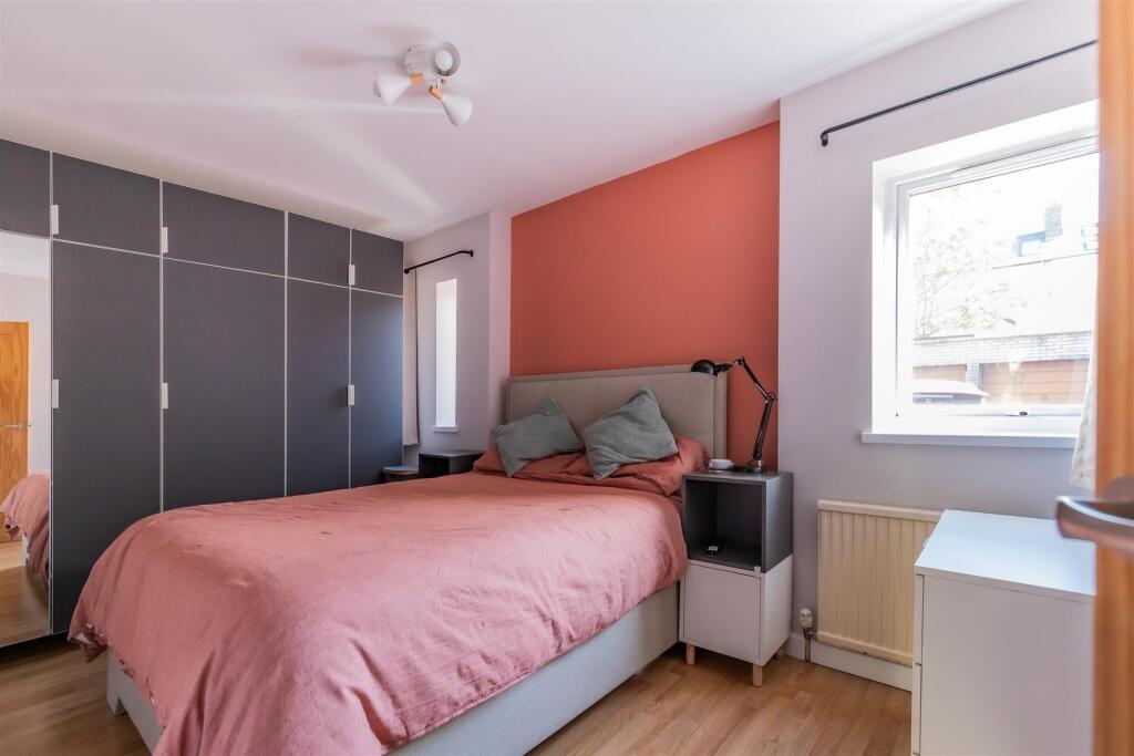 Cowper Place, Roath, Cardiff - More