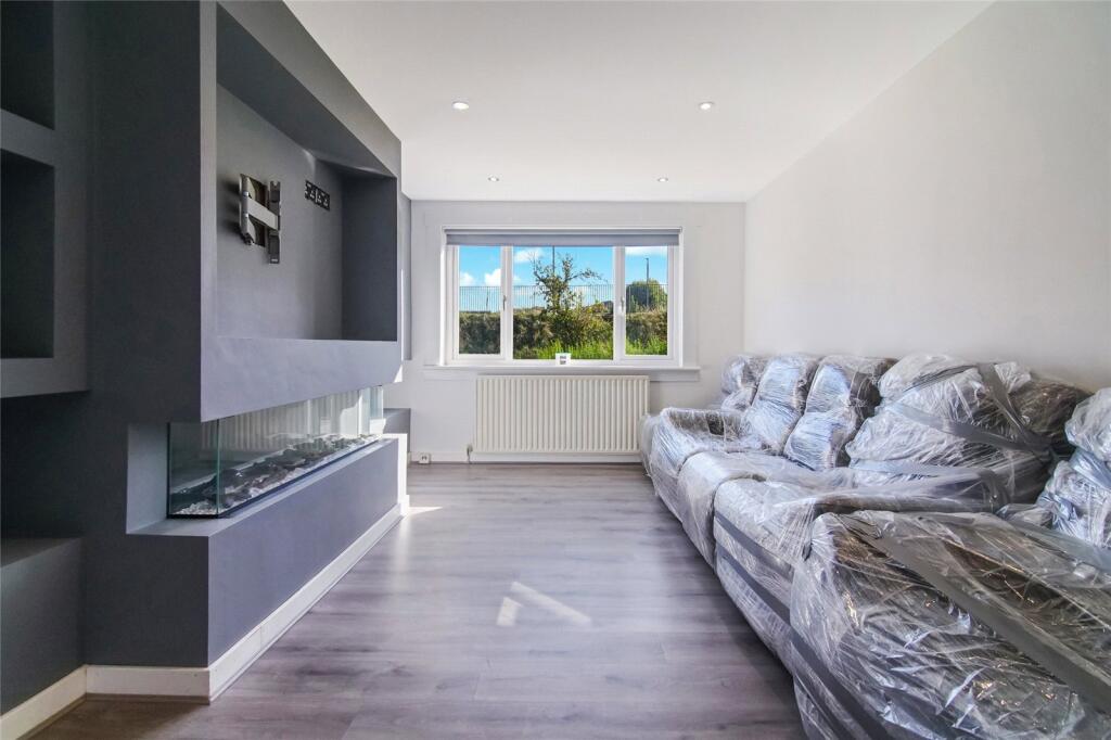 Apartment in Glasgow, Simshill - View 3