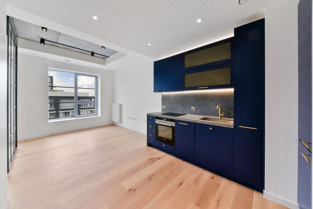 Main image of property: Douglass Tower, Goodluck Hope, London, E14