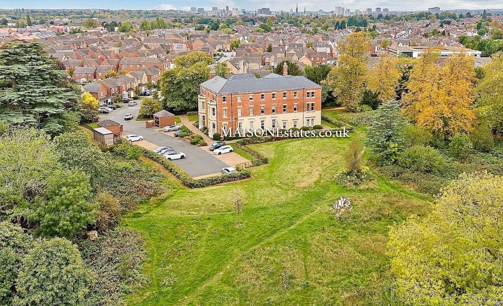 Main image of property: Gwendolyn Drive, NEW CENTURY PARK, Copsewood, CV3