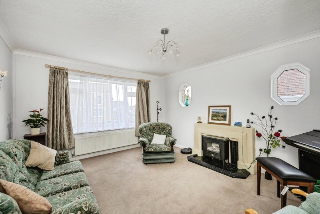 House in Pontarddulais, Grovesend and Waungron - View 3