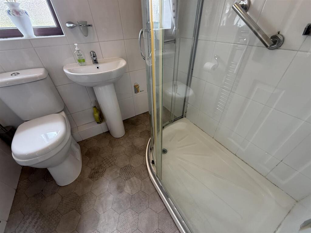 House in Oldham - View 5