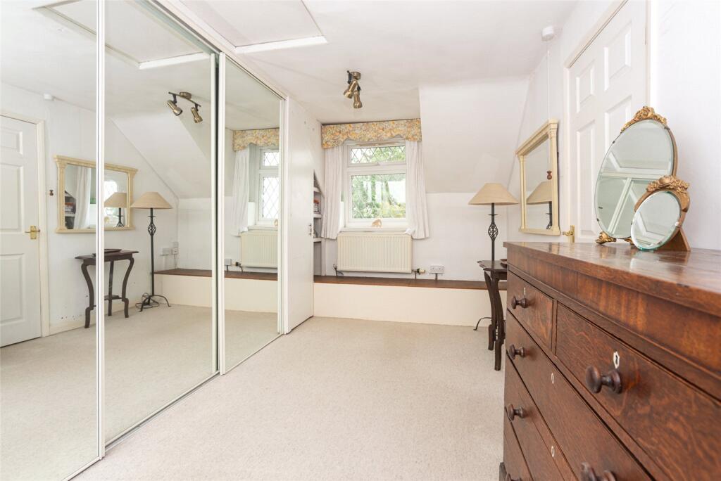 Llanbedrgoch, Isle of Anglesey, LL76 photo 4