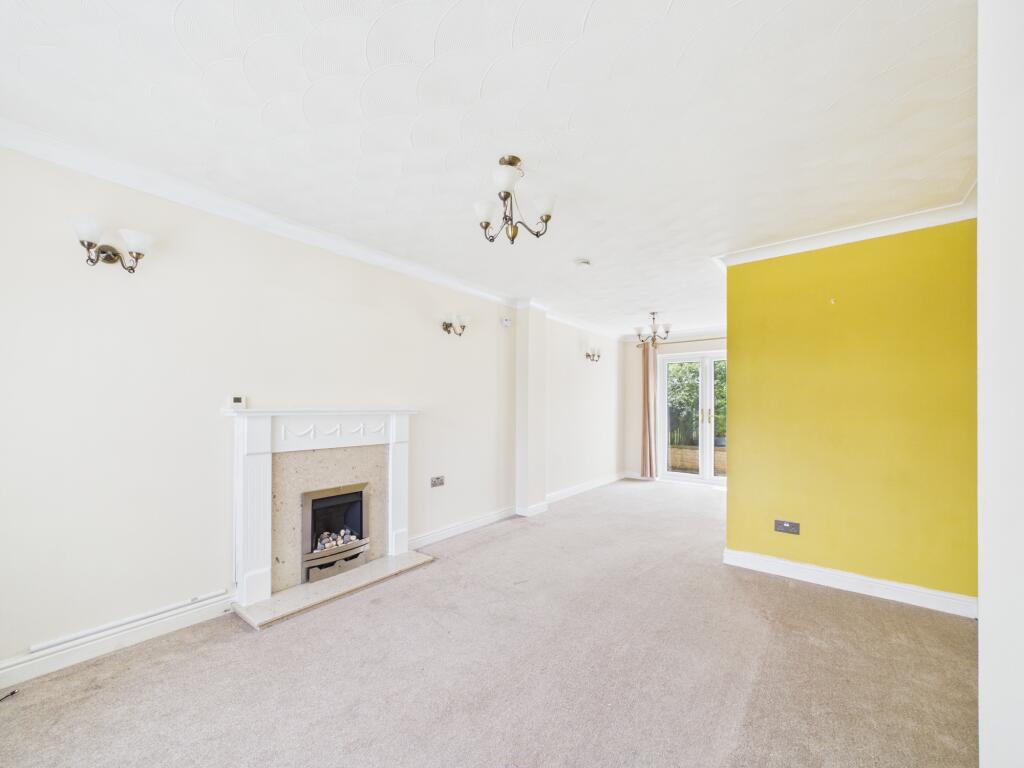 Maple Drive, Chellaston - More